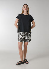 SHORTS IN RASO STAMPATO NERO - Outlet | DEHA