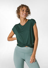 KNOT VISCOSE T-SHIRT, GREEN - Give the gift of energy | DEHA
