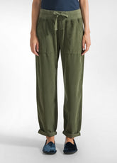 PANTALONE IN VELLUTO LEGGERO CON COULISSE VERDE - OLIVE GREEN | DEHA