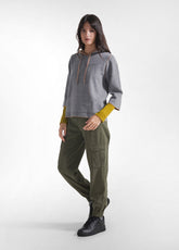 PANTALONI CARGO IN GABARDINA VERDE - CAMO GREEN | DEHA