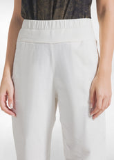 HOSE AUS STRETCH-SAMT - WEISS - Freizeitkleidung | DEHA