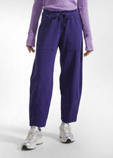 PURPLE STRETCH GABARDINE BALLOON TROUSERS - DEEP PURPLE | DEHA