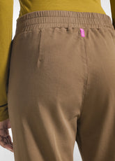 STRAIGHT BROWN STRETCH GABARDINE PANTS - KAKI BROWN | DEHA