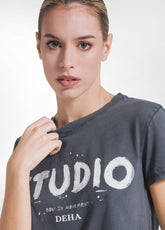 T-SHIRT CON STAMPA EFFETTO MALTINTO NERO - BLACK | DEHA