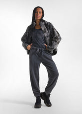 GERADE HOSE MIT SCHWARZEM MALINT-EFFEKT - Freizeitkleidung | DEHA