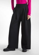 BLACK MILAN STITCH TROUSERS WITH PLEATS - BLACK | DEHA