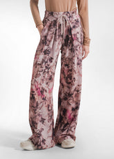 TUTA FELPA CON ZIP E PANTALONE IN FELPA LEGGERA STAMPATA FLOREALE ROSA - | DEHA