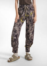 TUTA FELPA CON ZIP E PANTALONE JOGGER CON STAMPA FLOREAL MARRONE - | DEHA