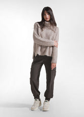 MAGLIA IN MISTO LANA DI ALPACA A COLLO ALTO BIANCO | DEHA