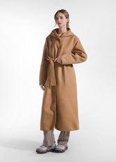 CAPPOTTO LUNGO IN LANA CON CAPPUCCIO MARRONE - CAMEL BROWN | DEHA