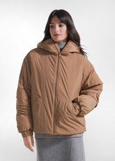 GIUBBOTTO IN NYLON IMBOTTITO CON CAPPUCCIO MARRONE - Giacche e Giubbotti | DEHA