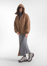 GIUBBOTTO IN NYLON IMBOTTITO CON CAPPUCCIO MARRONE - Giacche e Giubbotti | DEHA