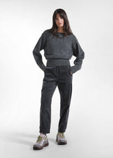 Rundhalspullover aus Wollmischung in Grau - GREY | DEHA