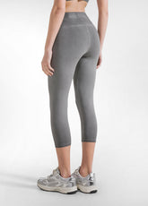 Schwarzes 7/8-Top und Leggings-Set mit Farbverlauf. - | DEHA