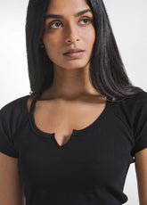 Tailliertes Ripp-T-Shirt - Schwarz - BLACK | DEHA