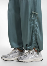 PANTALONI SATINATI MODELLO MAGNUM VERDE - TEAL GREEN | DEHA