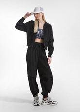 TUTA BOMBER E JOGGER AMPI IN VISCOSA EFFETTO STROPICCIATO NERO - Tute e Comfort Sets | DEHA