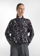 GIACCA IN VISCOSA EFFETTO STROPICCIATO ALL-OVER NERO | DEHA