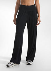 COMPLETO T-SHIRT E PANTALONE DRITTO IN VISCOSA STRETCH NERO - | DEHA
