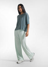 COMPLETO T-SHIRT E PANTALONE IN VISCOSA STRETCH VERDE - | DEHA