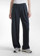 COMPLETO BOMBER FULL ZIP E PANTALONI PLISSETTATI IN MODAL NERO - | DEHA