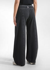 TUTA FELPA E PANTALONE A VITA BASSA CON DETTAGLI SATINATI NERO - Tute e Comfort Sets | DEHA