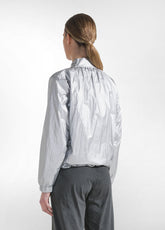 BOMBER CON COLLO ALTO CON DETTAGLI METALLICI GRIGIO - METALLIC SILVER | DEHA