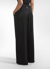 PANTALONI PALAZZO IN SATIN NERO - BLACK | DEHA