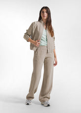COMPLETO BOMBER IN LINO CON MAINCHE SATIN E PANTALONI DRITTI IN LINO FIAMMATO BEIGE - | DEHA