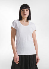 T-SHIRT FLAMMÈ CON SCOLLO A V BIANCO - WHITE | DEHA
