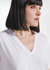 Flammé V-Neck T-Shirt - White - WHITE | DEHA