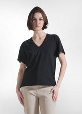 Flammé V-Neck T-Shirt - Black - BLACK | DEHA