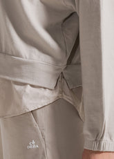 FELPA CON CAPPUCCIO E DETTAGLI EFFETTO PARACHUTE BEIGE - CLAY BEIGE | DEHA