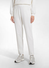 SET AUS RUNDHALS-SWEATSHIRT UND SLIM-FIT-HOSE AUS STRETCH-BAUMWOLLE IN WEISS - | DEHA