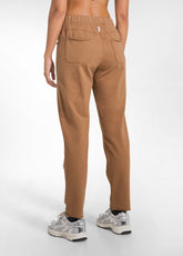 TUTA FELPA GIROCOLLO E PANTALONI SLIM FIT IN COTONE STRETCH MARRONE - | DEHA