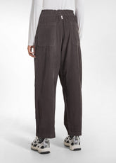 PANTALONE BALLOON VELLUTO MILLE RIGHE MARRONE - COCOA BROWN | DEHA