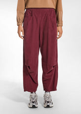 PANTALONE BALLOON VELLUTO MILLE RIGHE ROSSO - CHERRY RED | DEHA