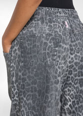 PALAZZOHOSE MIT ANIMAL-PRINT IN DENIM-OPTIK - MEHR - LEOPARD DENIM PRINT | DEHA