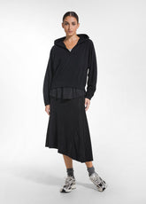 SET AUS SWEATSHIRT UND STRETCH-SATINROCK IN SCHWARZ - | DEHA