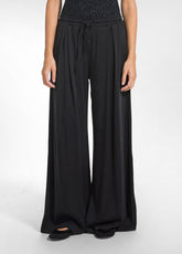 WIDE-LEG STRETCH SATIN TROUSERS - BLACK - BLACK | DEHA