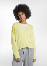 MAGLIONE SCOLLO A V CON PAILLETTES GIALLO - VIBRANT YELLOW | DEHA