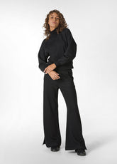 COMFORT SLIT SWEATPANTS, BLACK - Leisurewear | DEHA