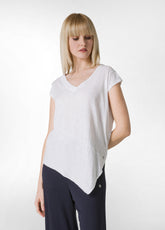 OLD DYE ASYMMETRICAL V-NECK T-SHIRT - WHITE - Tops & T-Shirts | DEHA